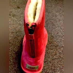 Brand new kids size never worn UGGs